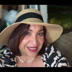 Meet your Posher, Marcia